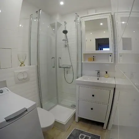Apartment Just 4u *